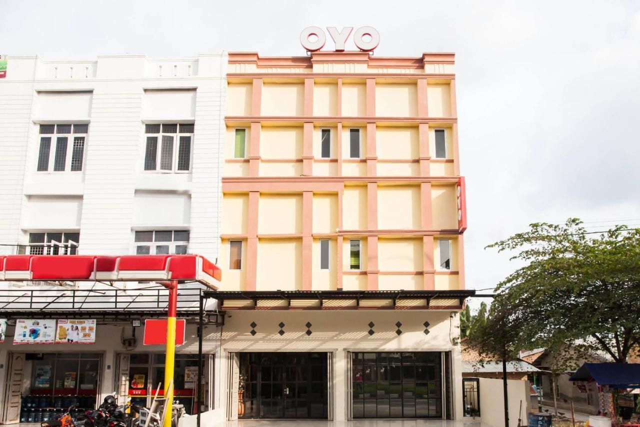 Oyo 2361 Hotel Winston Glugur Dış mekan fotoğraf